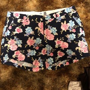 Old Navy size 16 shorts
